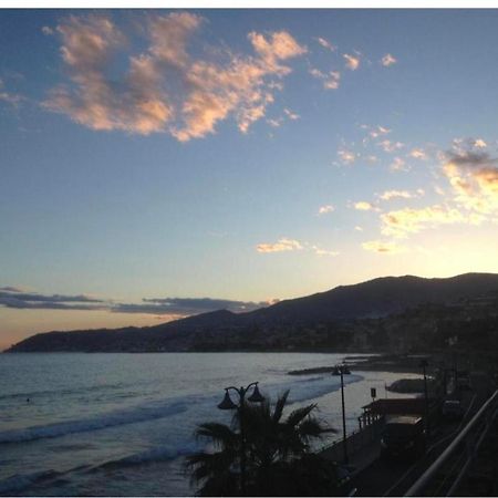 Marine Sea View Apartment ซานเรโม ภายนอก รูปภาพ